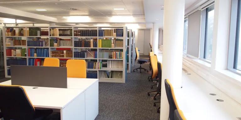 Photo showing the inside space of the Veterinary Library
