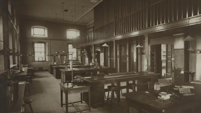 Alexander Adam Inglis, Natural Philosophy Junior Laboratory, University of Edinburgh (EUA GD63)