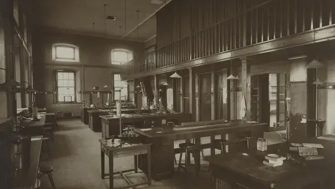 Alexander Adam Inglis, Natural Philosophy Junior Laboratory, University of Edinburgh (EUA GD63)