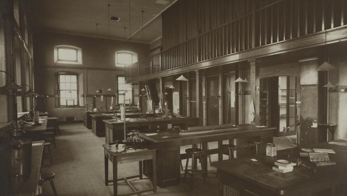 Alexander Adam Inglis, Natural Philosophy Junior Laboratory, University of Edinburgh (EUA GD63)